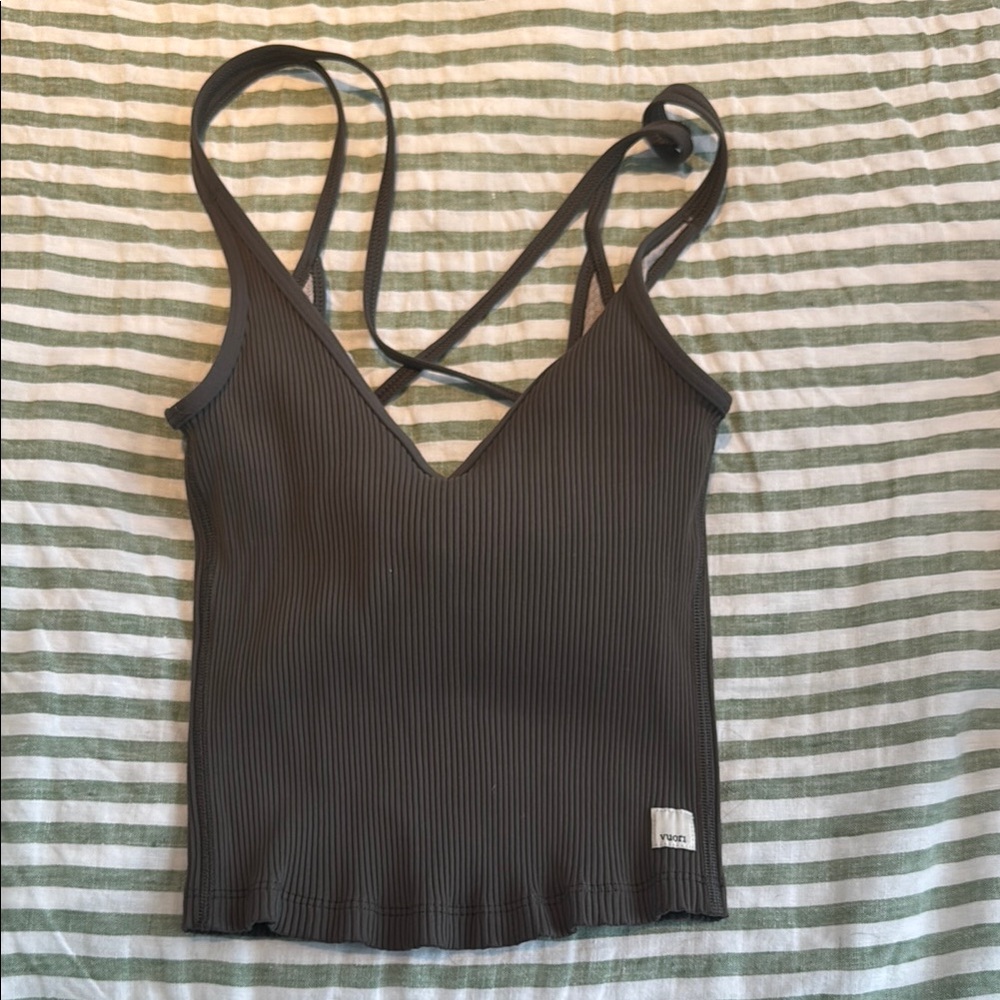 Vuori Gray Plunge V-Neck Sleeveless Ribbed Crop Tank Top / Sports bra